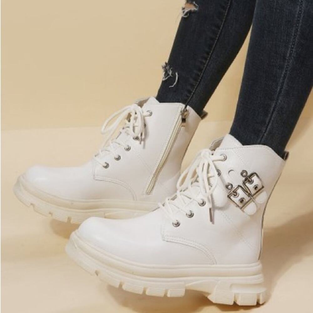 Hannah Rosanna White & Beige Buckle Accent Chunky Combat Boots Size 5 - Picture 8 of 8